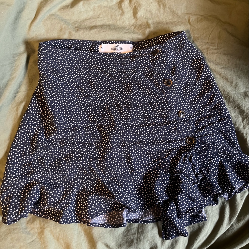 Hollister high-rise skirt